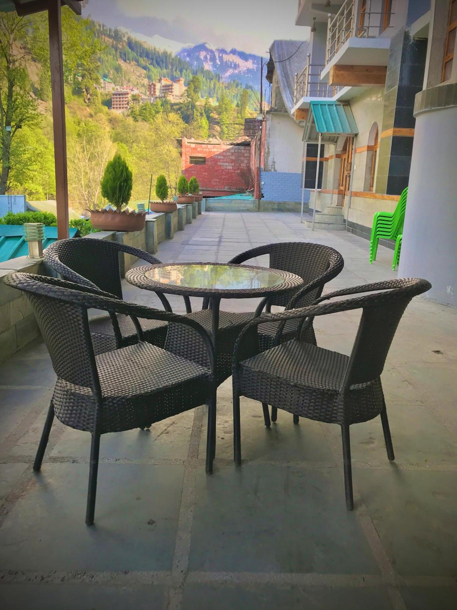 The Avenue Hotel , Manali A River Side Hotel المظهر الخارجي الصورة